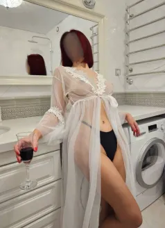  Диана, 37,  